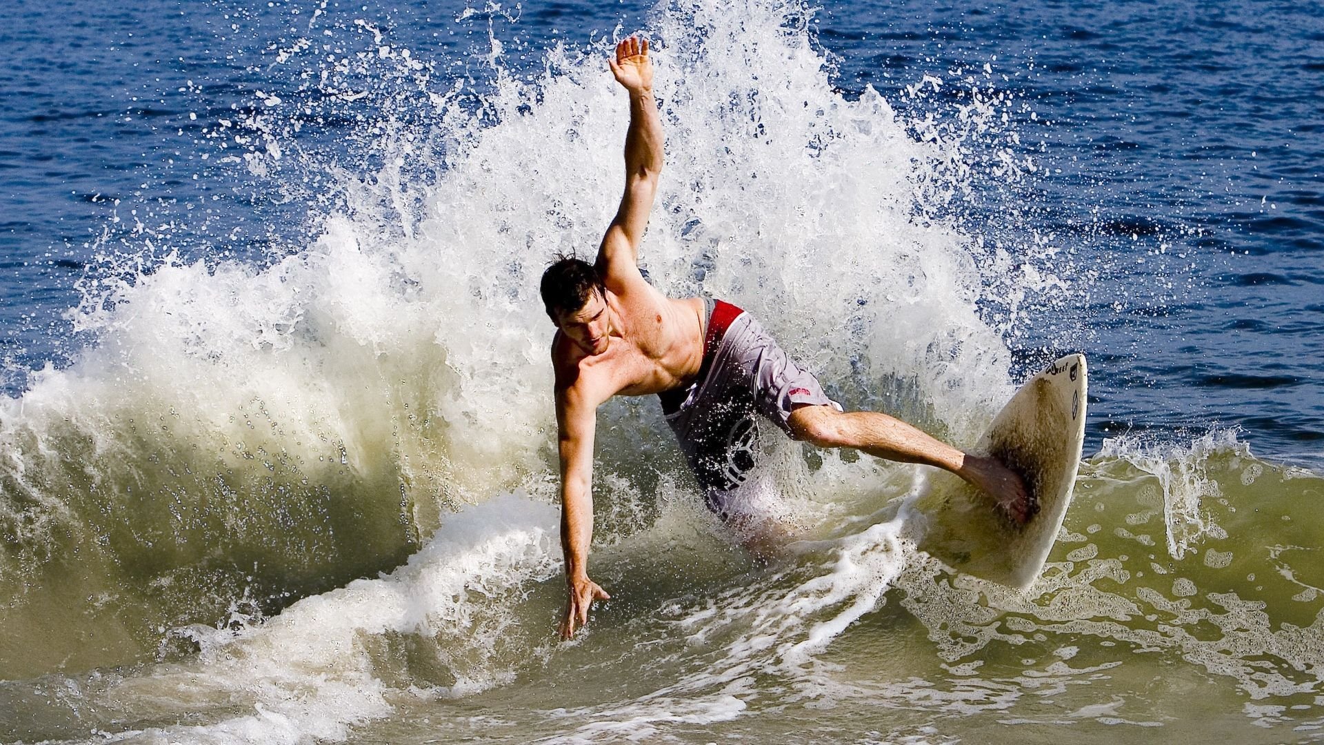 世界杯十六强：加拿大虽败给西班牙 但凭整体表现赢得世界掌声